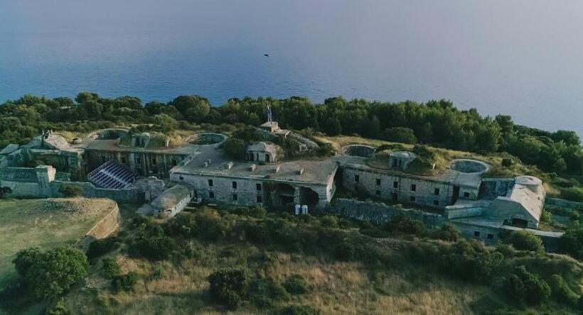 بنسيون Mon Perin Castrum   Rooms Dado