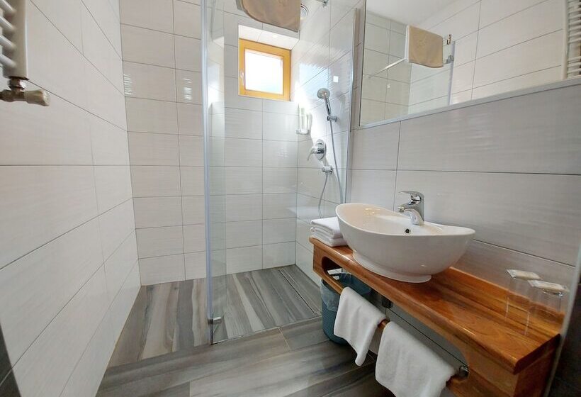 بنسيون Plitvice Ethno House
