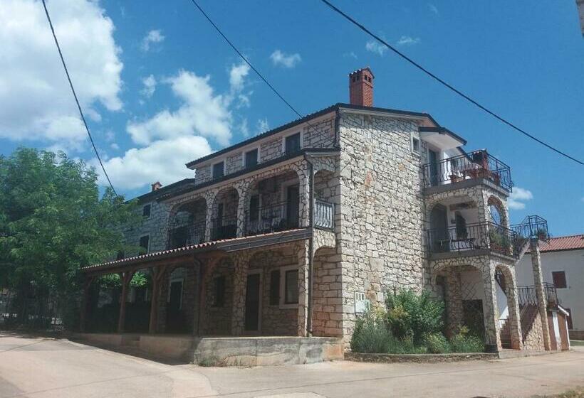 פנסיון Ranch Radin