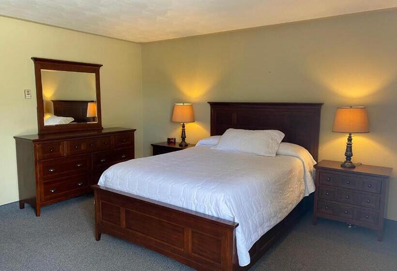 호스텔 Manitoulin Inn