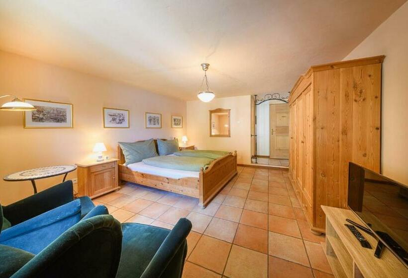 ホテル Albergo Ristorante Miralago