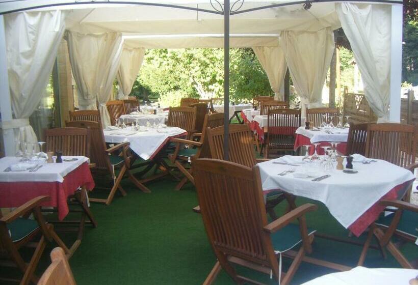 酒店 Hôtel Auberge De La Nauze