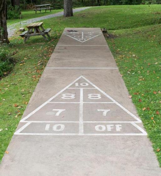 فندق Ogopogo Resort