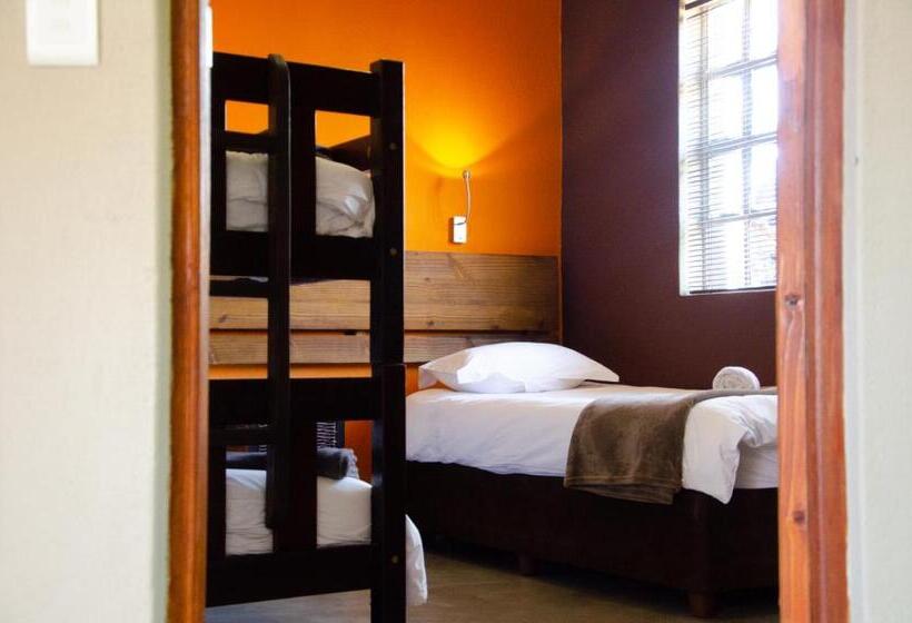 פנסיון Desert Dew Guest House