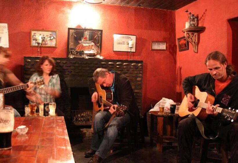 הוסטל The Valley House