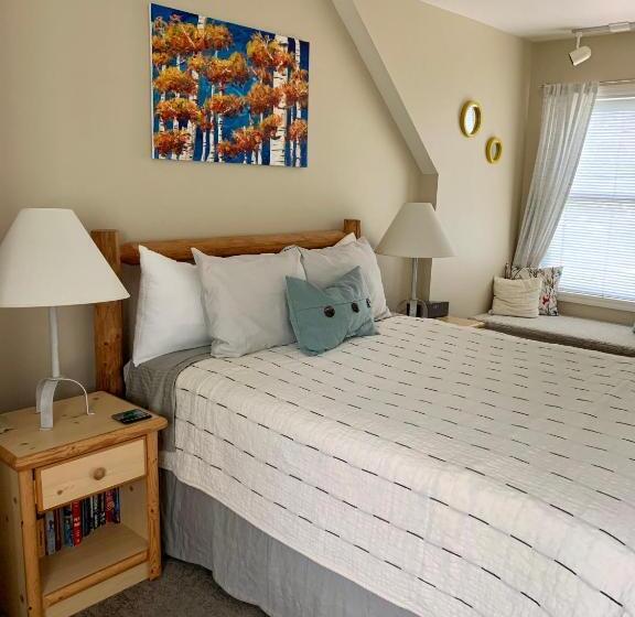 مبيت وإفطار Fox Hollow Inn