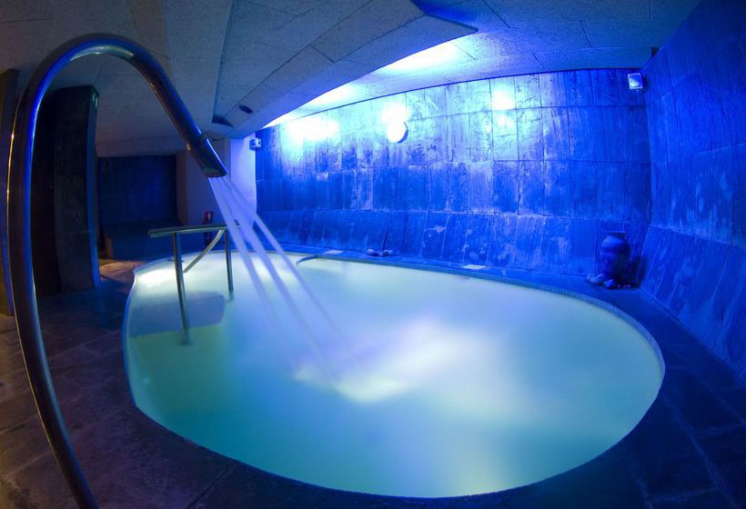簡易ホテル Hosteria Aisia Islares