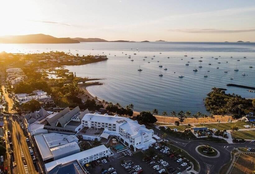 Отель Airlie Beach
