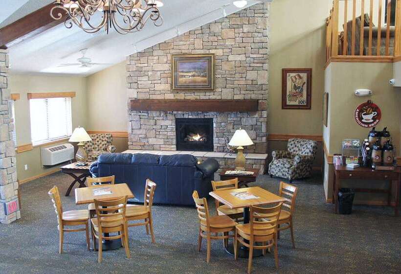 هتل Americinn By Wyndham Cedar Rapids Airport
