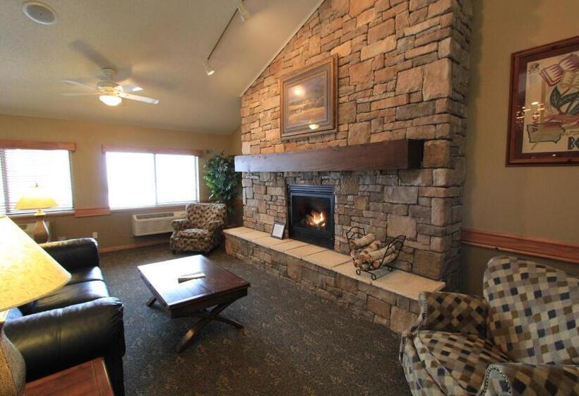 هتل Americinn By Wyndham Cedar Rapids Airport