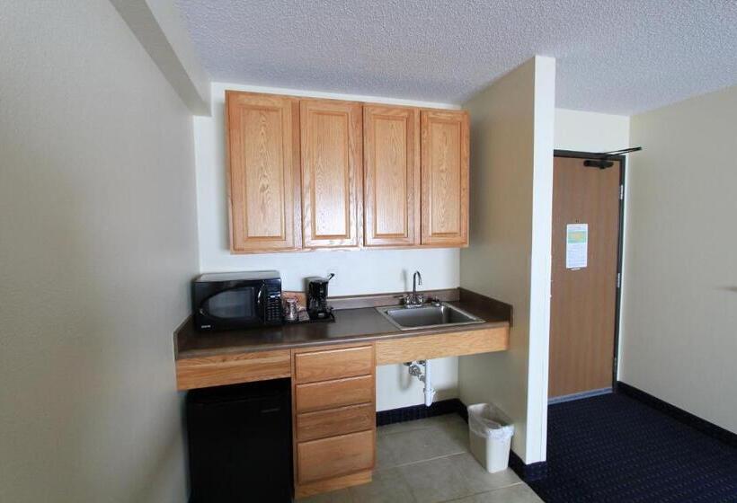 هتل Americinn By Wyndham Cedar Rapids Airport