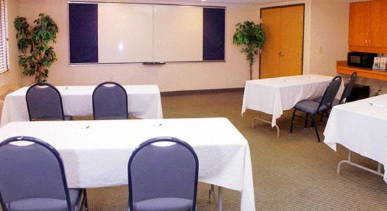 هتل Americinn By Wyndham Madison South