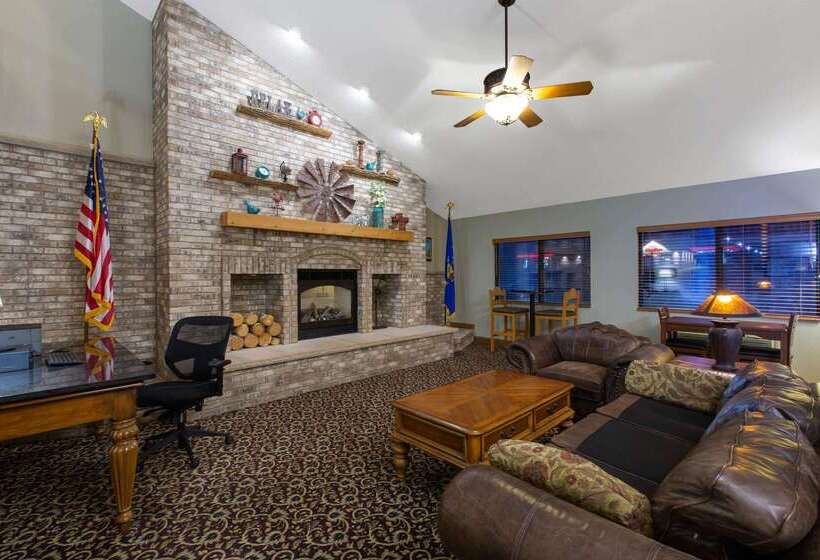 فندق Americinn By Wyndham Merrill