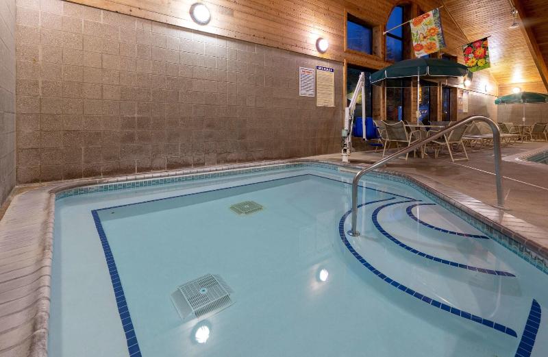 בית מלון כפרי Americinn By Wyndham Peoria