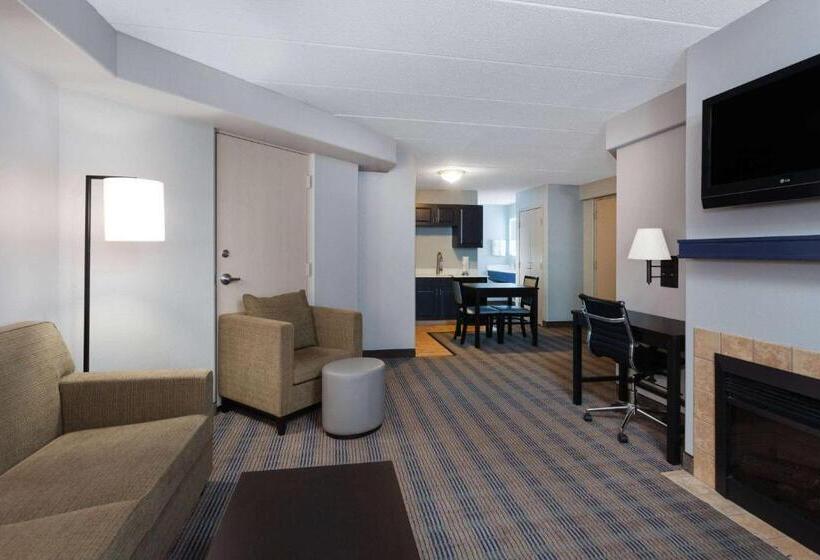 בית מלון כפרי Americinn By Wyndham Peoria