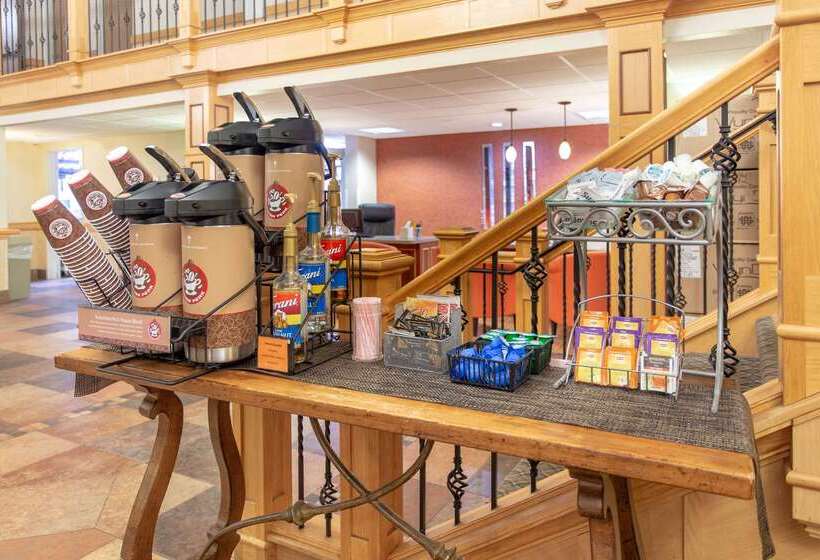 فندق Americinn By Wyndham Sheboygan
