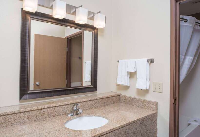 בית מלון כפרי Americinn By Wyndham Valley City  Conference Center