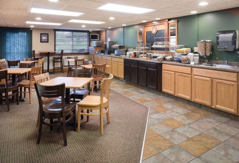 בית מלון כפרי Americinn By Wyndham Valley City  Conference Center