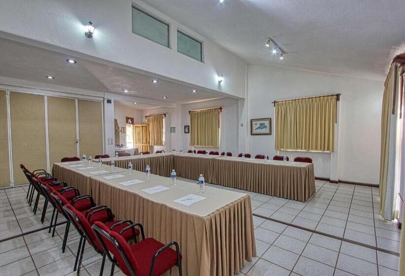 هتل Best Western Posada Chahue