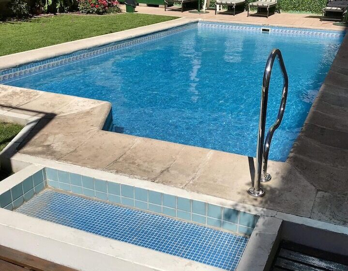 هتل Crillon Mendoza