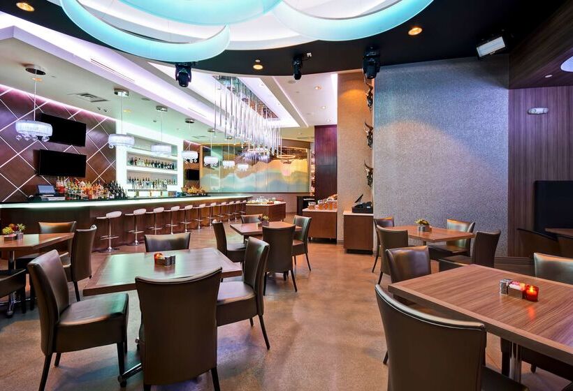 هتل Doubletree By Hilton Deadwood At Cadillac Jack's