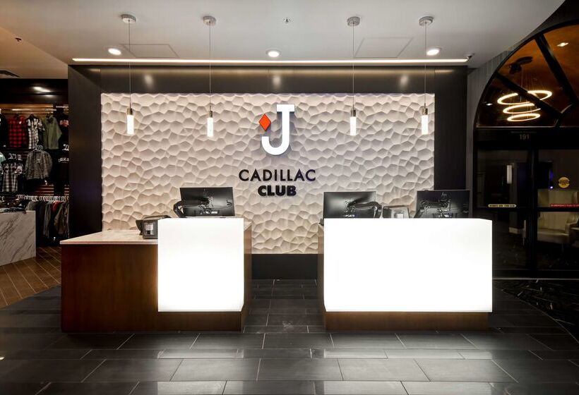 هتل Doubletree By Hilton Deadwood At Cadillac Jack's