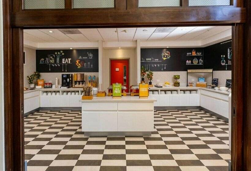 هتل Hampton By Hilton San Jose Airport