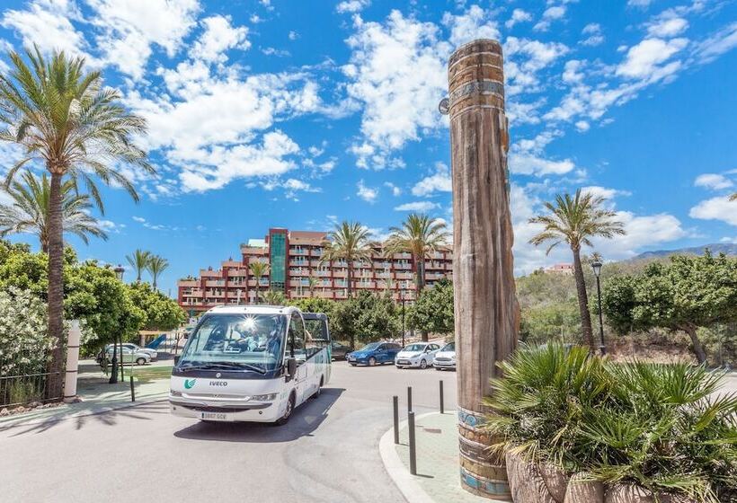 هتل Holiday World Riwo