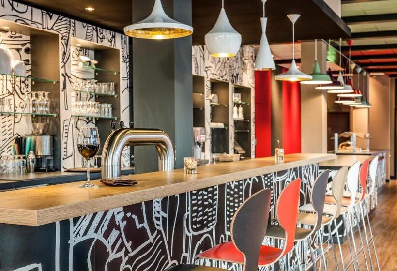 هتل Ibis Köln Messe