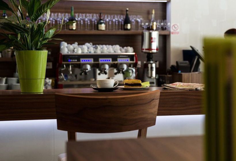 هتل International