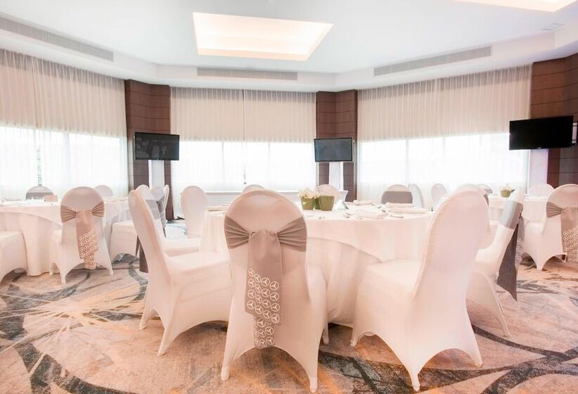 هتل Los Sueños Marriott Ocean & Golf Resort