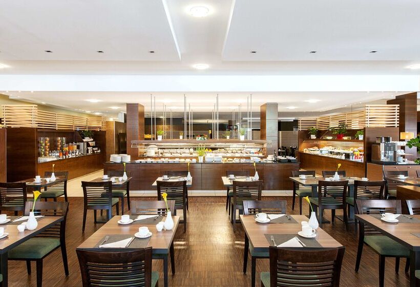 هتل NH Vienna Airport Conference Center