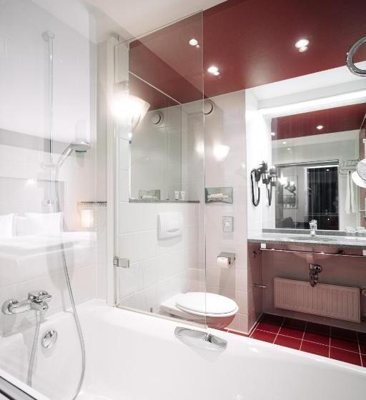 هتل Ramada By Wyndham Essen