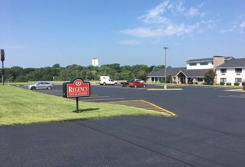 فندق Regency Inn And Suites