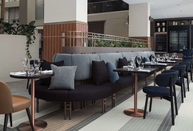 هتل Rydges Canberra