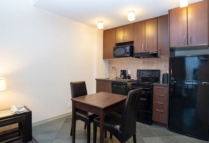 ホテル Sandman Suites Vancouver On Davie