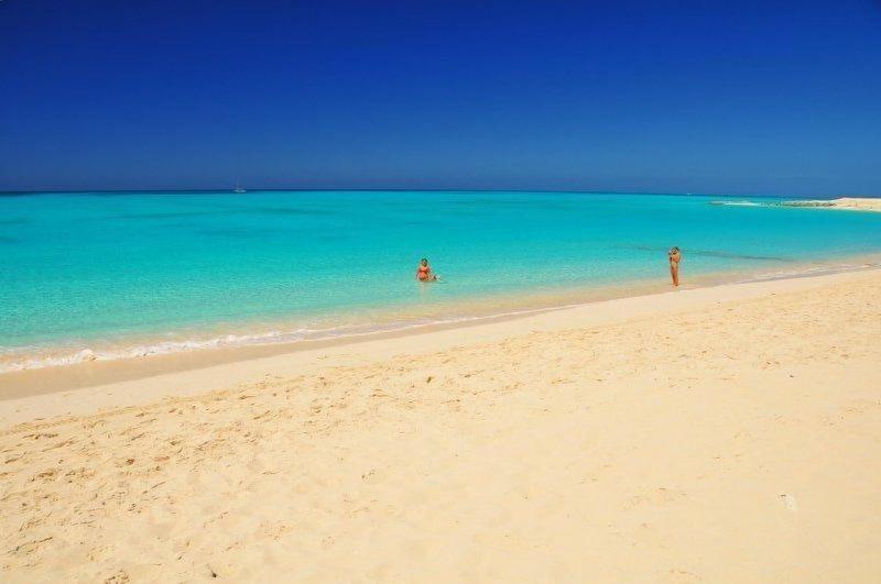 هتل The Inn At Grace Bay