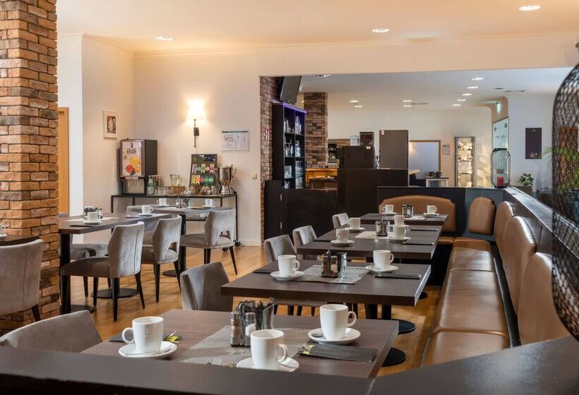 בית מלון כפרי Tryp By Wyndham Rosenheim