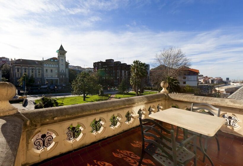 فندق Urh Palacio De Oriol
