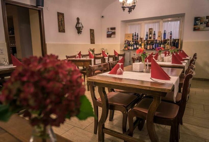 住宿加早餐  Ristorante Del Ponte