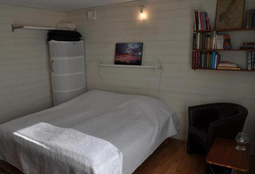 مبيت وإفطار Room In Ekestad