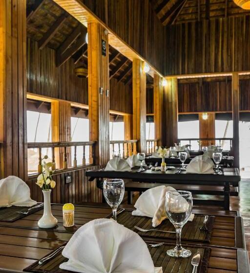Maaha Beach Resort