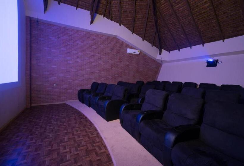 Maaha Beach Resort