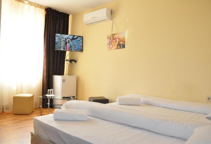 펜션 Guest Rooms Simona