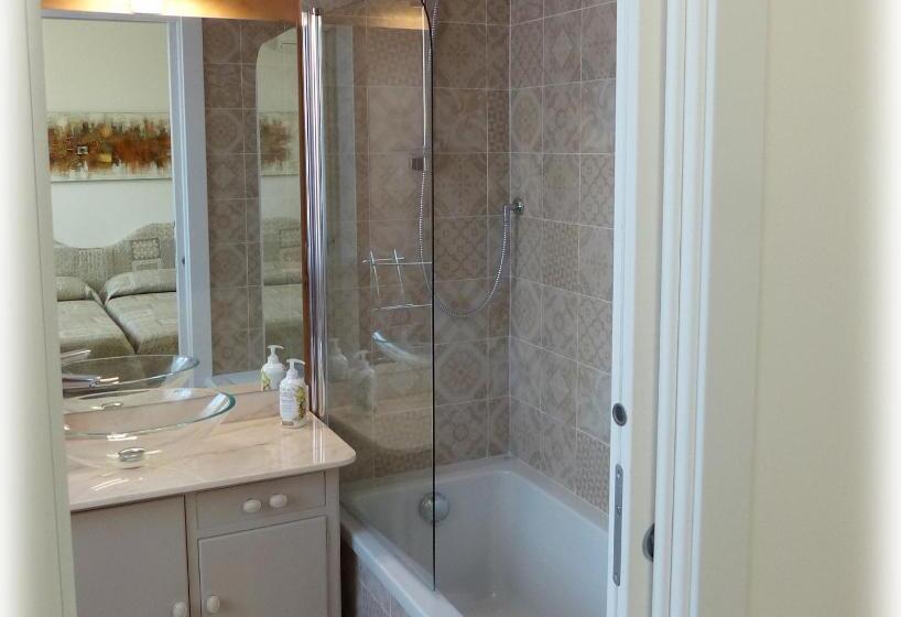 بنسيون Marinella Guest House