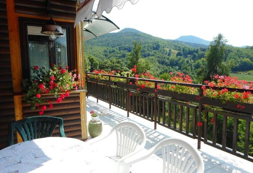 بنسيون Villa Adiart