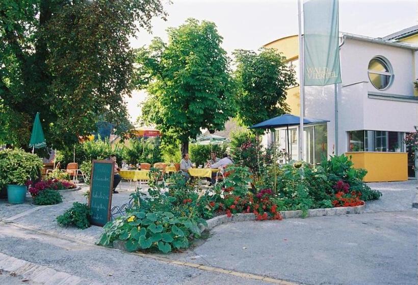 فندق صغير Gasthof Pension „zur Hammerschmiede“