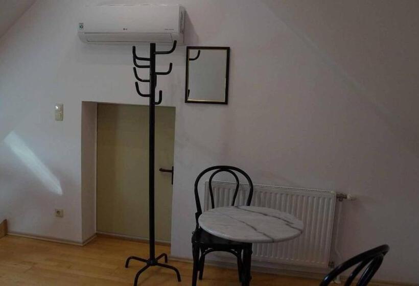 민박 Weinbau Und Gästezimmer Pammer