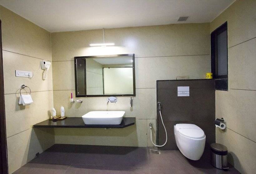 Отель Jalashray Resort