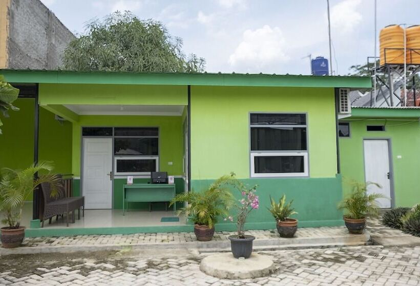 هتل Oyo 3115 Branti Raya Residence